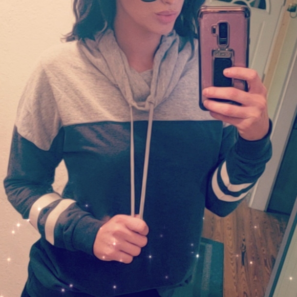 Gray Fitness Sweater - Picture 2 of 3